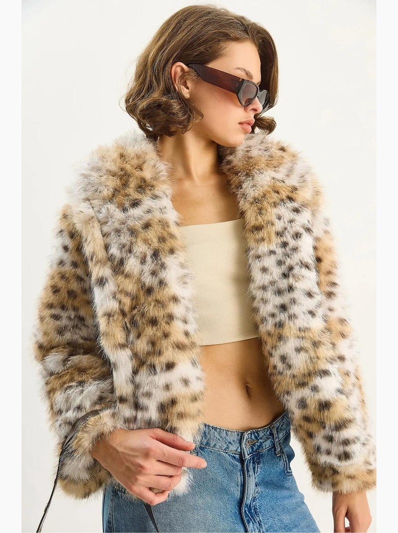Casaco oversized em pelo sintético com estampado leopardo lucci Bege natural - Kiabi