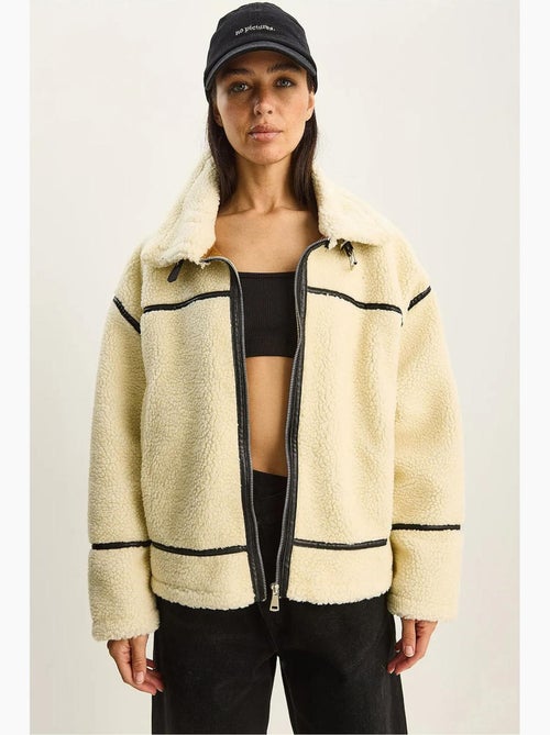 Casaco oversized em pelo sintético lucci - Kiabi Casaco oversized em pelo sintético lucci - Kiabi