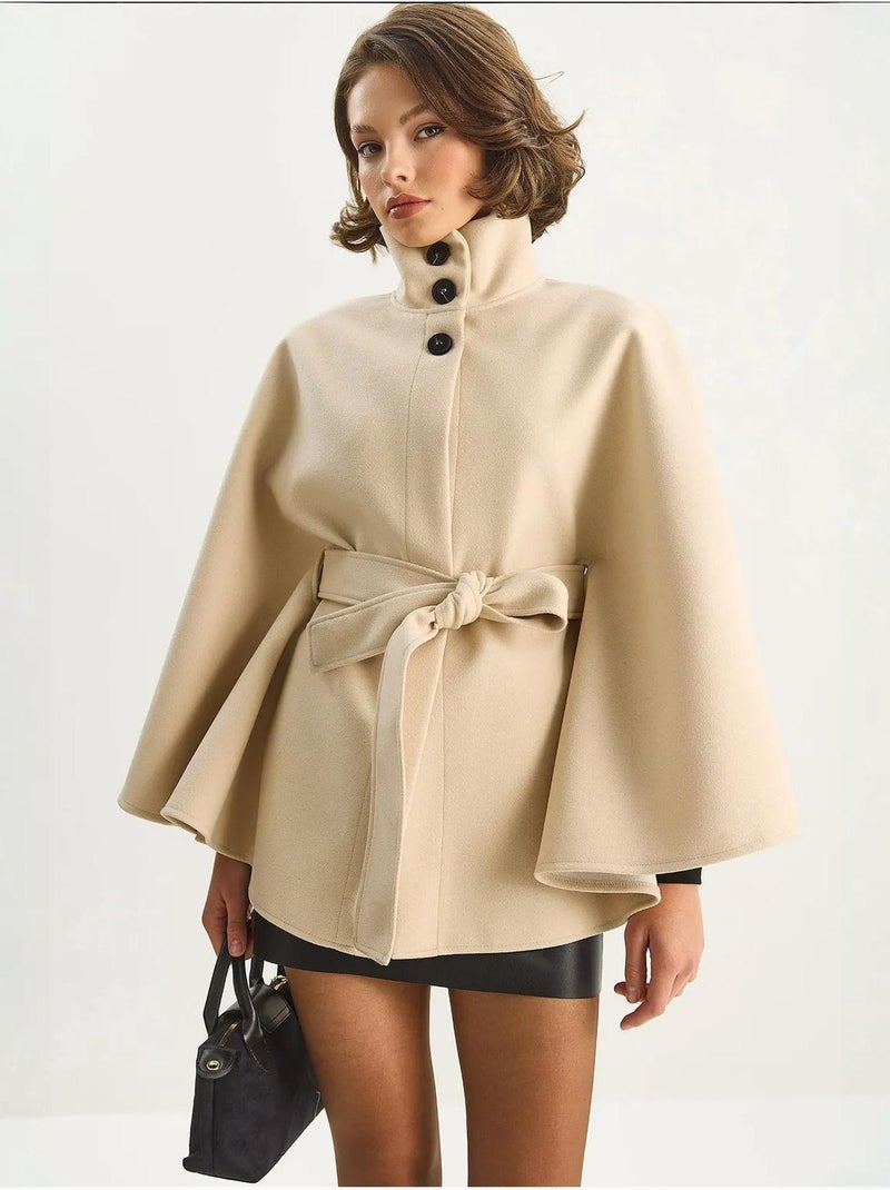 Casaco poncho com fecho de atar lucci Creme - Kiabi
