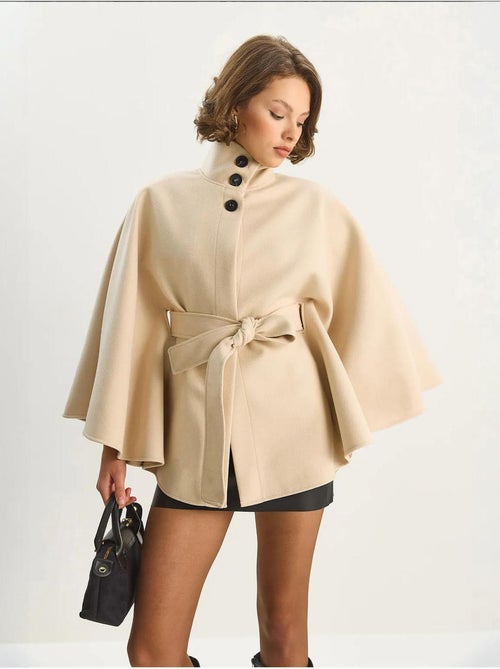 Casaco poncho com fecho de atar lucci - Kiabi Casaco poncho com fecho de atar lucci - Kiabi
