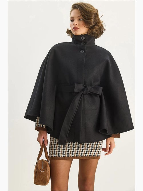 Casaco poncho com fecho de atar lucci - Kiabi Casaco poncho com fecho de atar lucci - Kiabi