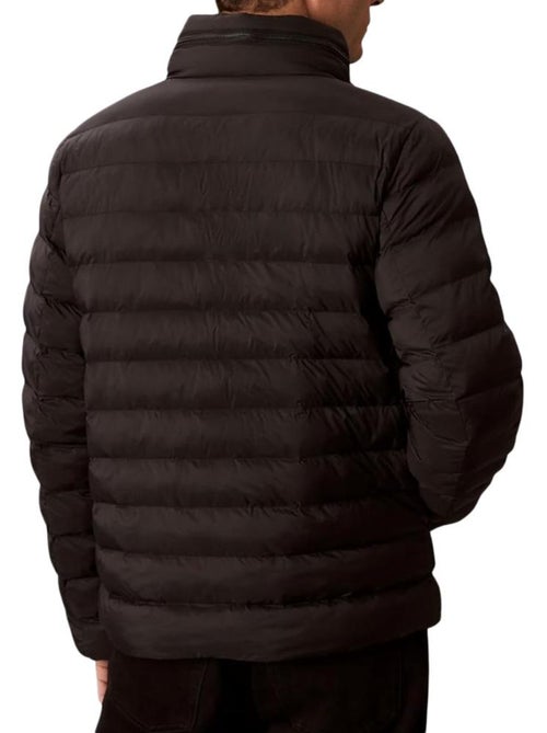 Casaco puffer preto calvin klein jeans para homem lv04rc511g - Kiabi Casaco puffer preto calvin klein jeans para homem lv04rc511g - Kiabi
