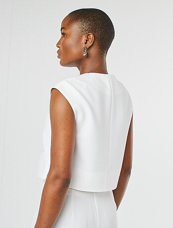 Casaco sem mangas com abertura com botões