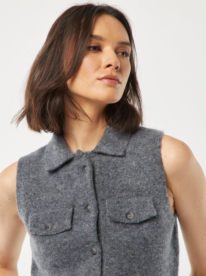 Casaco sem mangas com bolsos frontais CINZA - Kiabi