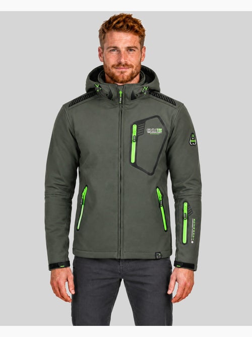 Casaco softshell com capuz tanada – geographical norway - Kiabi Casaco softshell com capuz tanada – geographical norway - Kiabi