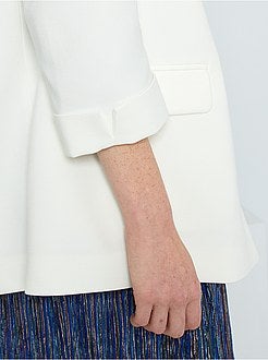 Casaco tipo blazer com gola direita - Kiabi