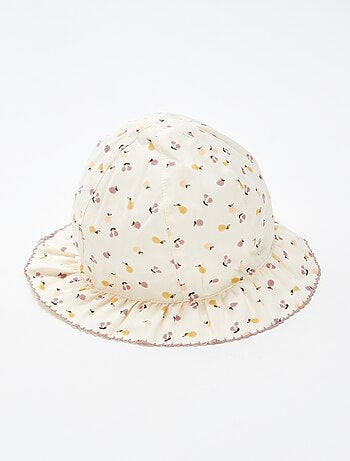 Chapéu com folhos com estampado