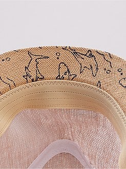 Chapéu 'tubarão' - Kiabi