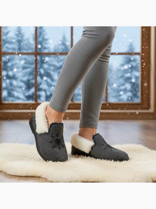 Charentaises mulher inverno ozabi, bordado floco, gola pele, sola amovível - Kiabi Charentaises mulher inverno ozabi, bordado floco, gola pele, sola amovível - Kiabi