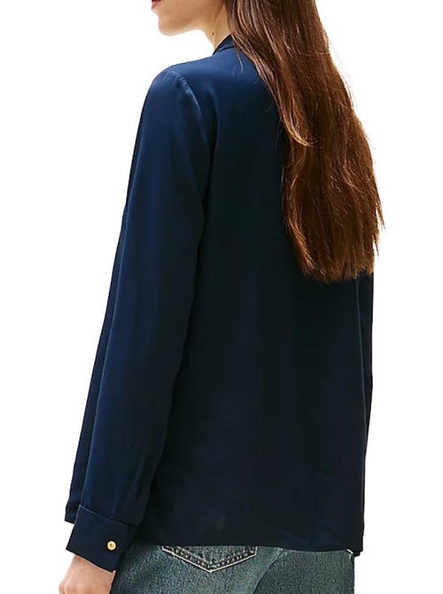 Chemise de Mulher Tommy Hilfiger em Viscose Macia Azul Marinho - Kiabi Chemise de Mulher Tommy Hilfiger em Viscose Macia Azul Marinho - Kiabi