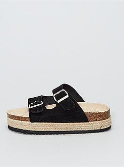 Chinelas de verniz com solas grossas - Kiabi