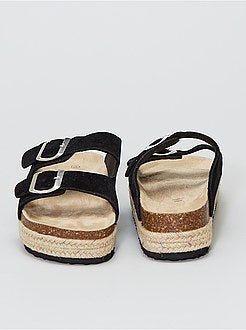 Chinelas de verniz com solas grossas - Kiabi