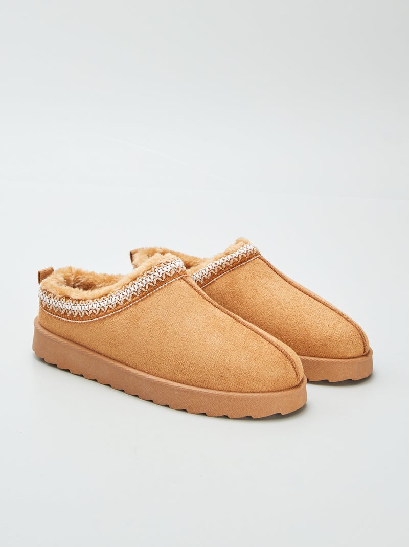 Chinelas forradas bordadas CASTANHO - Kiabi