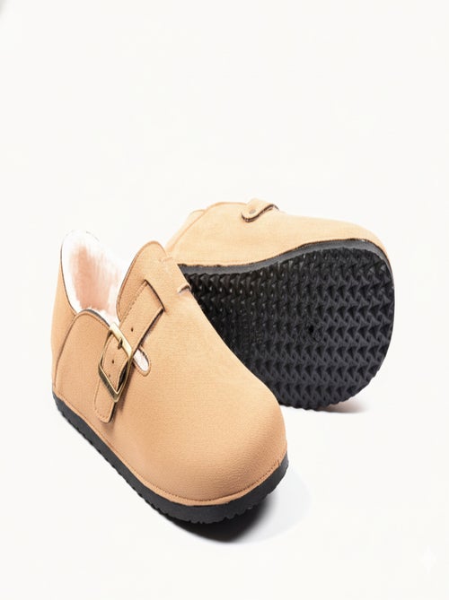 Chinelas Mulher Inverno Tamanho Único MD8845 - Kiabi Chinelas Mulher Inverno Tamanho Único MD8845 - Kiabi