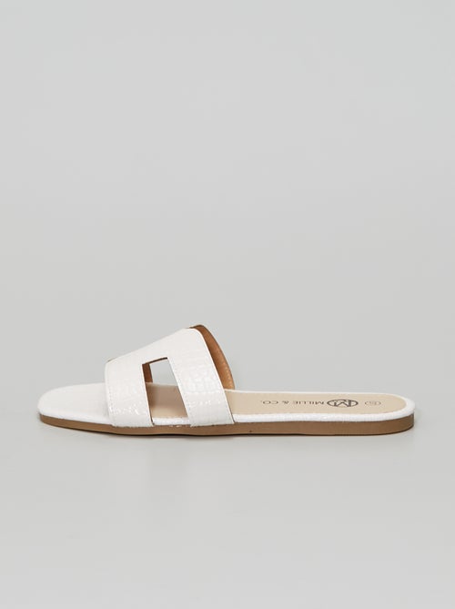 Chinelas rasas envernizadas - Kiabi