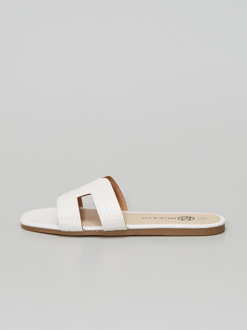 Chinelas rasas envernizadas Branco - Kiabi
