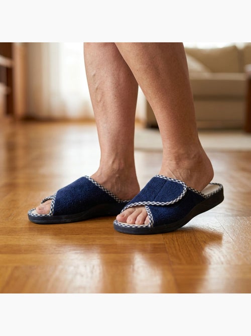 Chinelo mule mulher esponja velcro ajustável ozabi - Kiabi Chinelo mule mulher esponja velcro ajustável ozabi - Kiabi