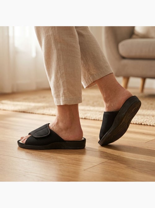 Chinelo mule mulher mesh microperfurado ajustável ozabi - Kiabi Chinelo mule mulher mesh microperfurado ajustável ozabi - Kiabi