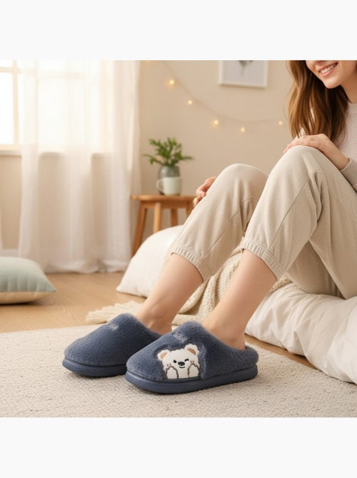 Chinelos abertos mulher ozabi urso bordado pelúcia - Kiabi Chinelos abertos mulher ozabi urso bordado pelúcia - Kiabi