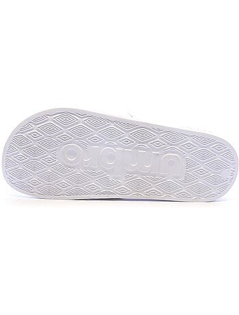 Chinelos brancos umbro tilio para mulher