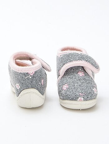 Chinelos de Bebê Forrados com Velcro