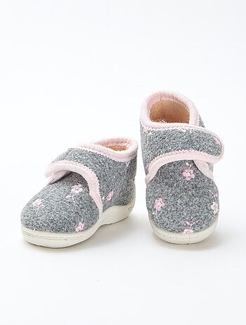 Chinelos de Bebê Forrados com Velcro