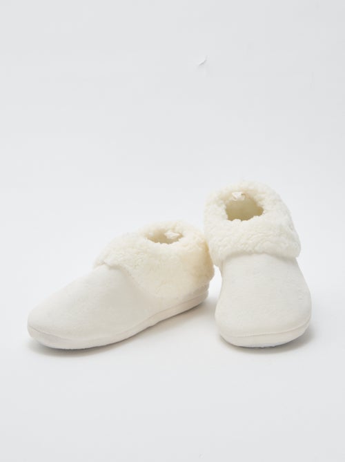 Chinelos de camurça sintética - Kiabi