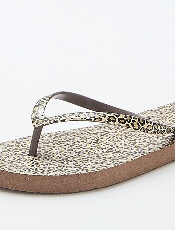 Chinelos de leopardo