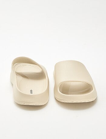 Chinelos de Piscina com Plataforma