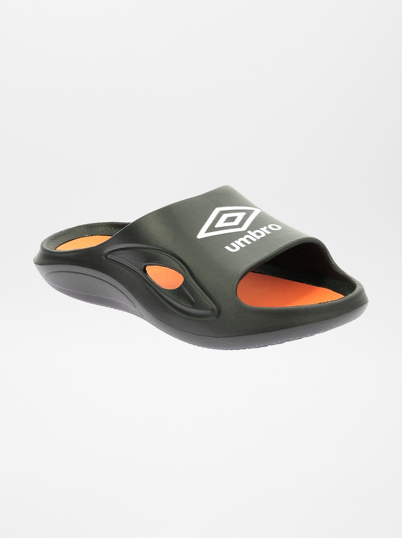 Chinelos de piscina 'Umbro' PRETO - Kiabi