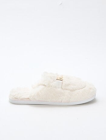 Chinelos de quarto tipo mule em pelo sintético
