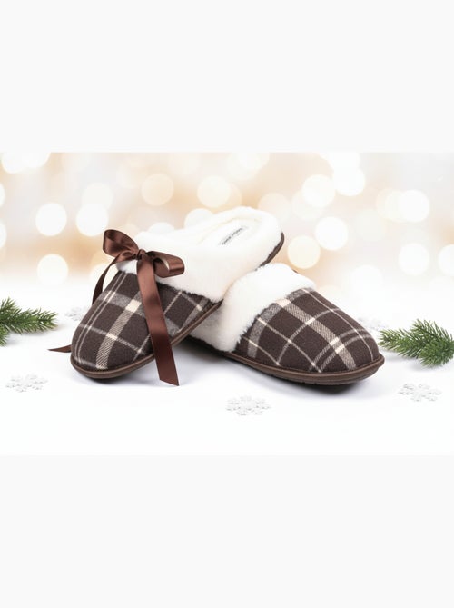 Chinelos homem Jacquard xadrez MU9732 - Kiabi Chinelos homem Jacquard xadrez MU9732 - Kiabi