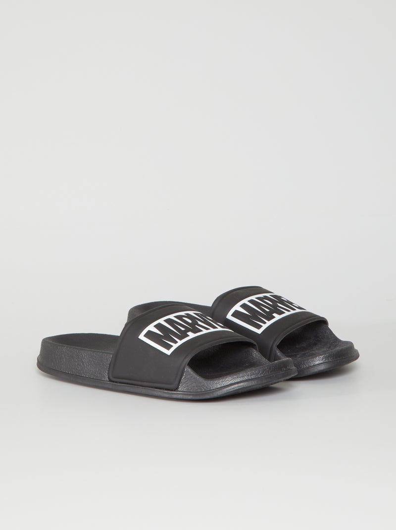 Chinelos 'Marvel' Preto - Kiabi