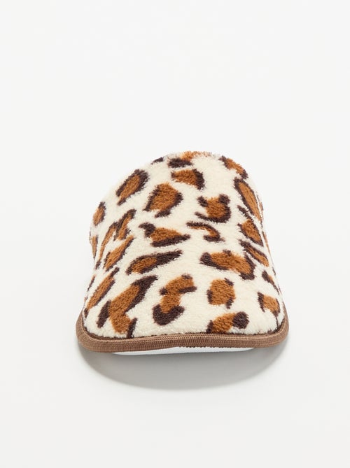 Chinelos mules com estampado leopardo - Kiabi