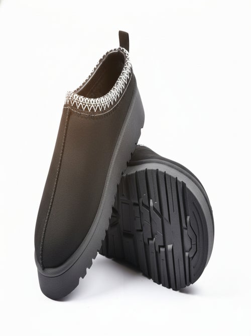 Chinelos Mulher Inverno Mule Estilo Escandinavo MD9769 - Kiabi Chinelos Mulher Inverno Mule Estilo Escandinavo MD9769 - Kiabi