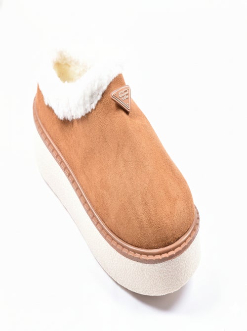 Chinelos mulher inverno mule estilo escandinavo nd10882 - Kiabi Chinelos mulher inverno mule estilo escandinavo nd10882 - Kiabi
