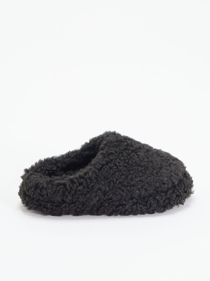 Chinelos tipo mule com efeito borrego Preto - Kiabi