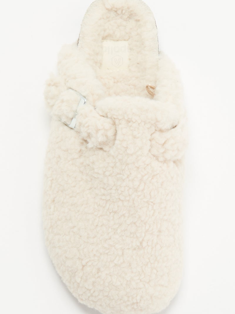 Chinelos tipo mule com efeito de pelo de ovelha e tira Branco - Kiabi