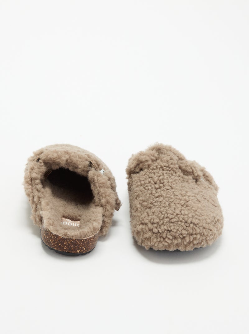 Chinelos tipo mule com efeito de pelo de ovelha e tira Castanho - Kiabi