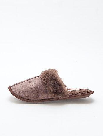 Chinelos tipo mule em pelo sintético