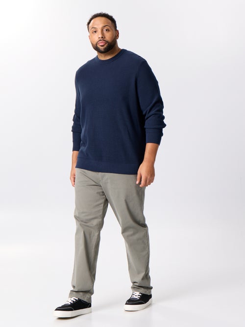Chino liso de cintura padrão - Kiabi