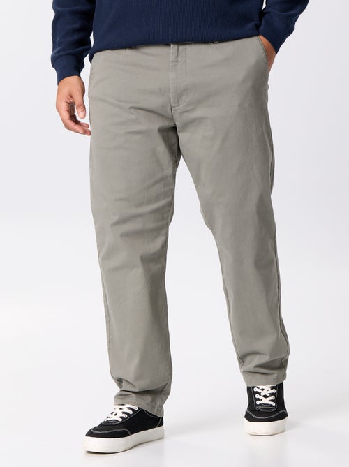 Chino liso de cintura padrão - Kiabi