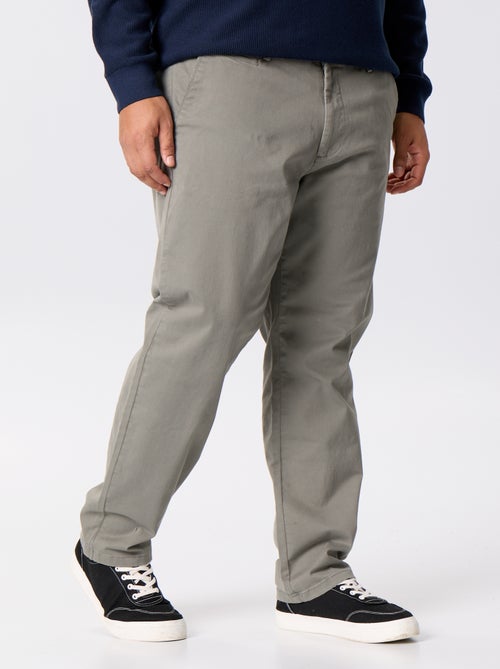 Chino liso de cintura padrão - Kiabi