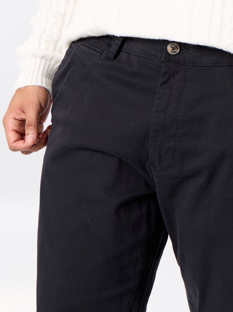 Chino liso de cintura padrão Preto - Kiabi