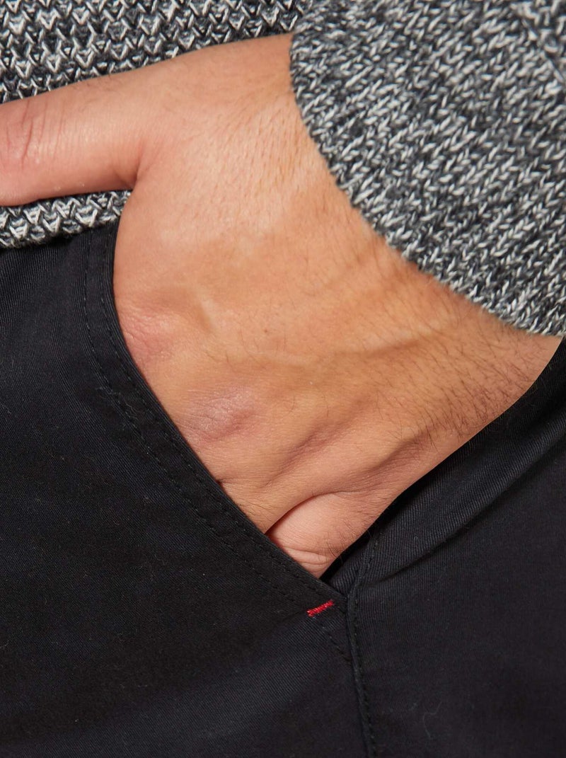 Chino slim - L32 Preto - Kiabi