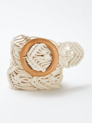 Cinto em macramé ajurado