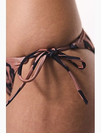 Clove cueca de biquíni com padrão leopardo e atilhos penti