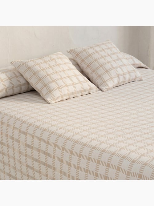 Colcha de algodão com design xadrez em relevo, tecido texturizado. - Kiabi Colcha de algodão com design xadrez em relevo, tecido texturizado. - Kiabi