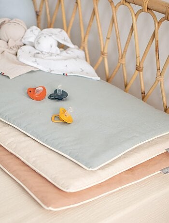 Colcha e travesseiro infantil prontos para dormir em linho | sevira kids
