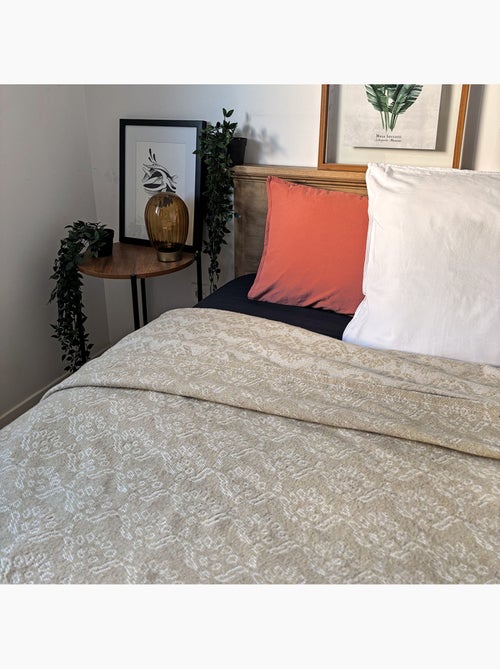 Colcha em jacquard floral - Kiabi